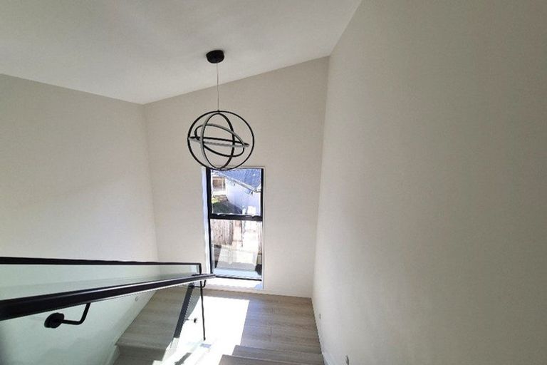 Photo of property in 34d Weldene Avenue, Glenfield, Auckland, 0629