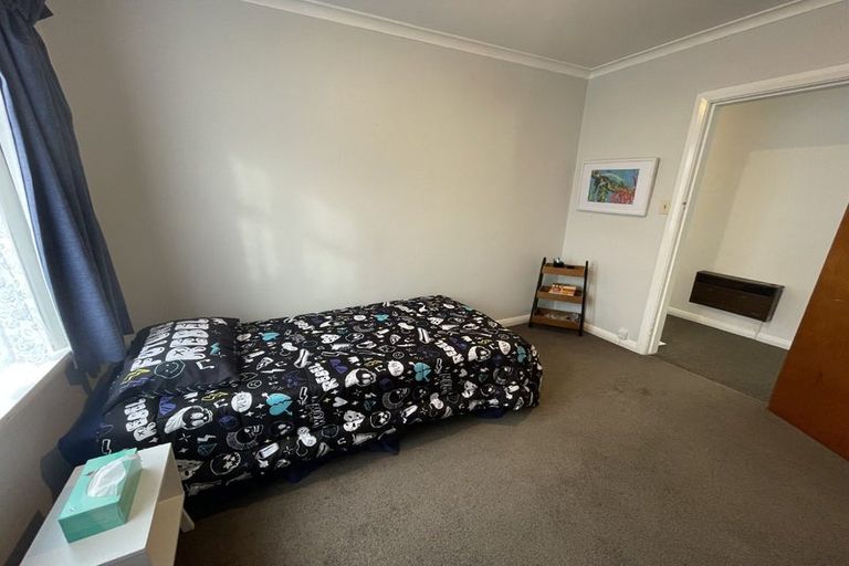 Photo of property in 12 Bristol Street, Island Bay, Wellington, 6023