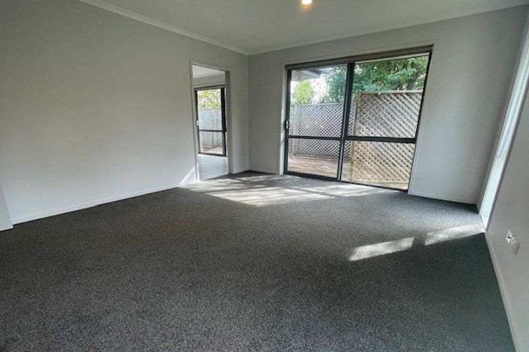 Photo of property in 7 South Street, Papakura, 2110