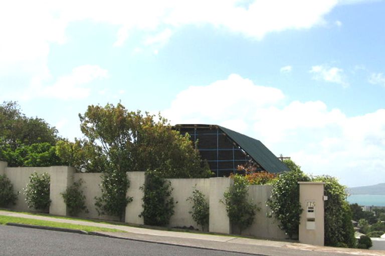 Photo of property in 1/173 East Coast Road, Castor Bay, Auckland, 0620