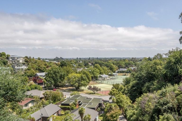 Photo of property in 9 Sherwood Lane, Cashmere, Christchurch, 8022