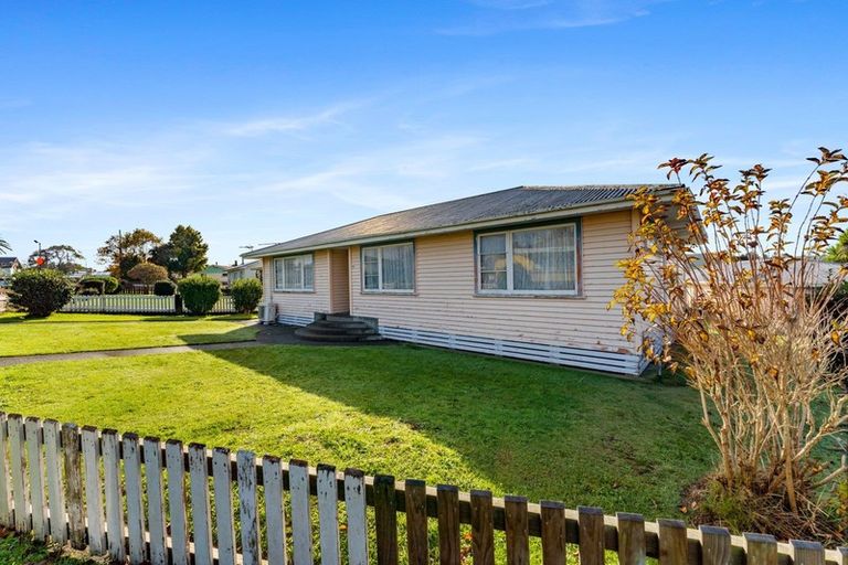 Photo of property in 76 Conway Road, Eltham, 4322