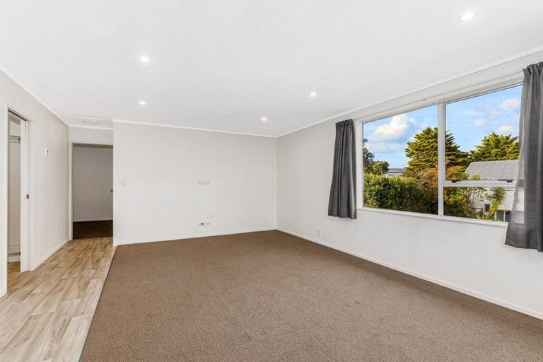 Photo of property in 2/7 Venus Place, Whitby, Porirua, 5024