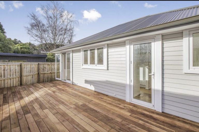 Photo of property in 12 Whangakoko Grove, Birchville, Upper Hutt, 5018