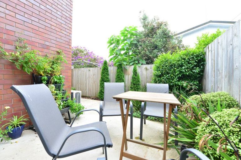 Photo of property in 2/19 Albert Street, Hamilton East, Hamilton, 3216