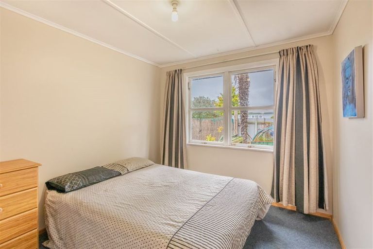 Photo of property in 28 Essex Crescent, Whakatu, Hastings, 4102