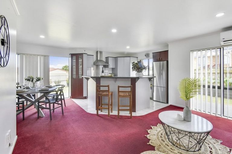 Photo of property in 1 Samara Place, Clendon Park, Auckland, 2103