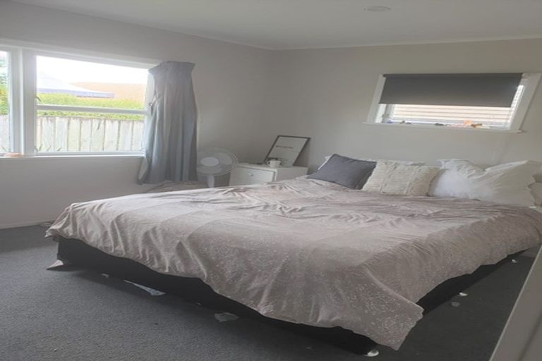 Photo of property in 10 Valley Road, Waiuku, 2123