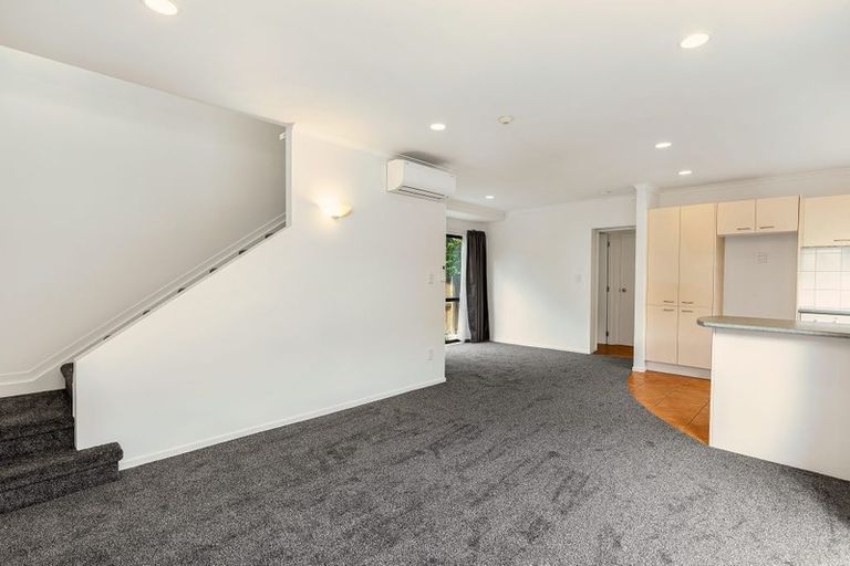 Photo of property in 17/2 Arawa Street, New Lynn, Auckland, 0600