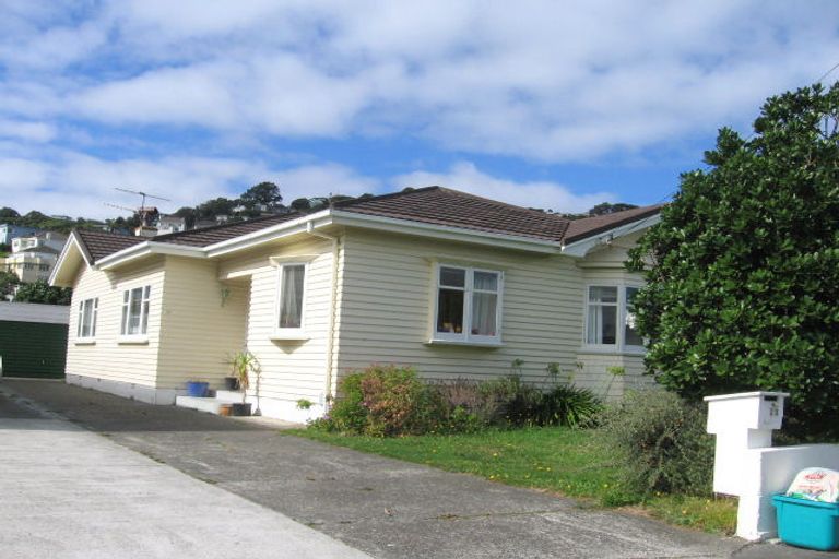 Photo of property in 23 Glamis Avenue, Strathmore Park, Wellington, 6022