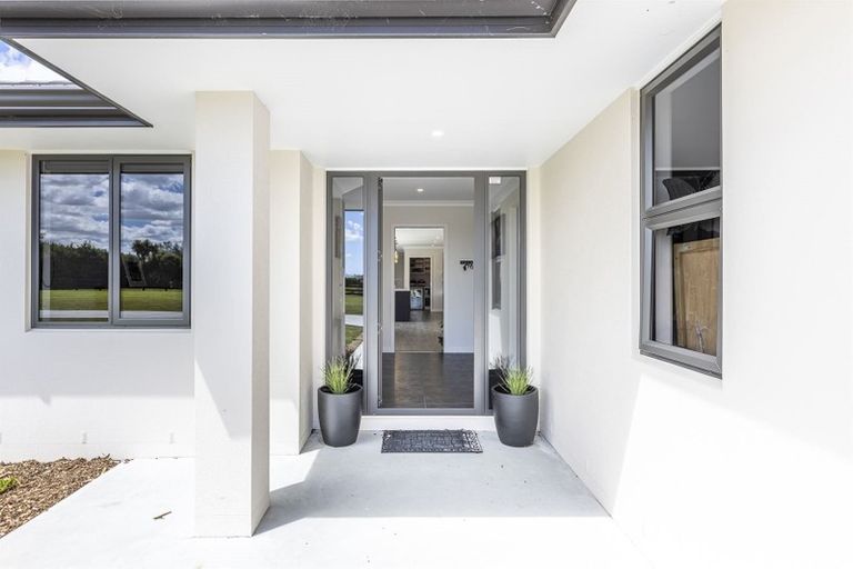 Photo of property in 7 Hartwell Drive, Kelvin Grove, Palmerston North, 4470