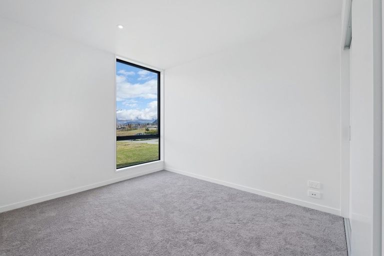 Photo of property in 3 Tuke Lane, Wanaka, 9305
