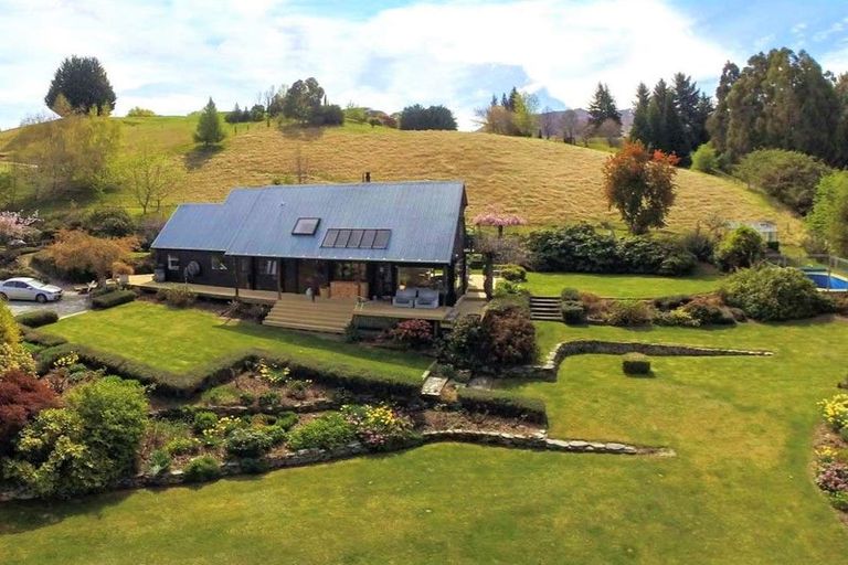 Photo of property in 58 Mountain View Road, Dalefield, Queenstown, 9371