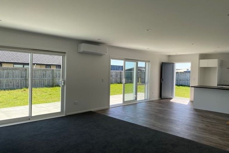 Photo of property in 14 Oxnam Place, Foxton Beach, Foxton, 4815