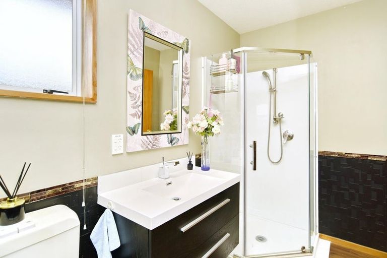 Photo of property in 2/66 Dunedin Street, Redwood, Christchurch, 8051