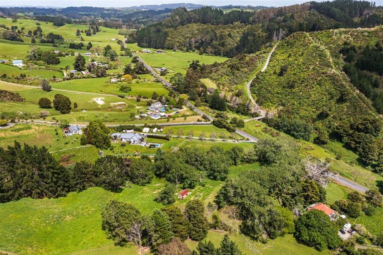 Photo of property in 863 Weranui Road, Wainui, Silverdale, 0994