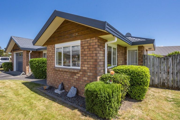 Photo of property in 4 Monterosso Place, Paraparaumu Beach, Paraparaumu, 5032