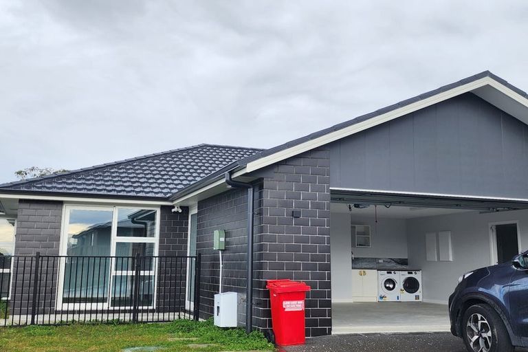 Photo of property in 12 Topsail Way, Whitby, Porirua, 5024