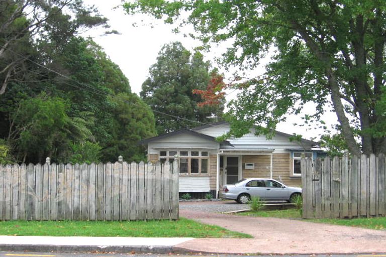 Photo of property in 2/29 Glendale Road, Glen Eden, Auckland, 0602