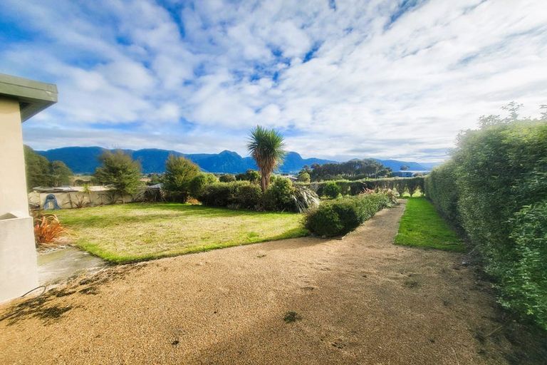 Photo of property in 33 Ruataniwha Drive, Collingwood, 7073