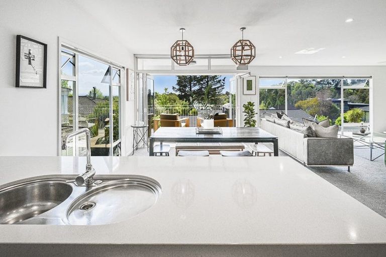 Photo of property in 3 Hikanui Drive, Havelock North, 4130