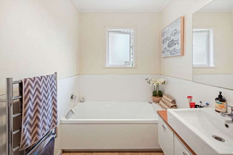 Photo of property in 118 Tuhikaramea Road, Dinsdale, Hamilton, 3204