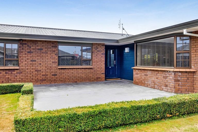 Photo of property in 74 Rata Street, Hawera, 4610