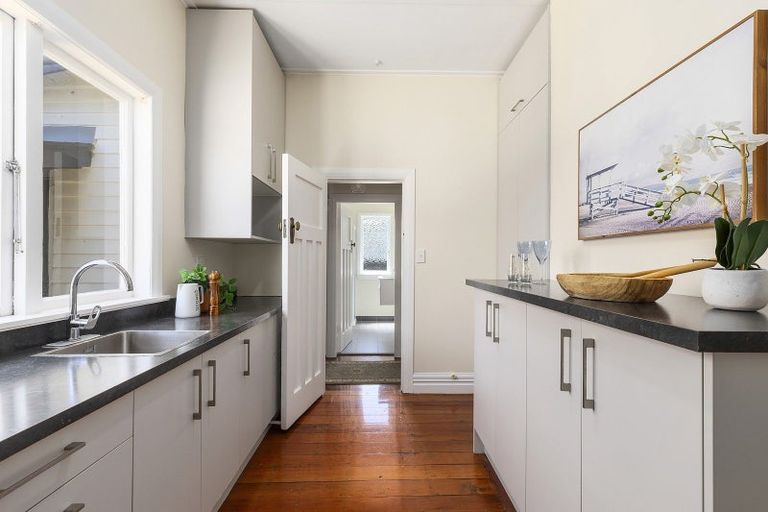 Photo of property in 99 Darlington Road, Miramar, Wellington, 6022