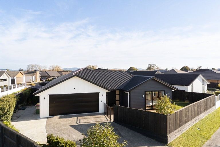 Photo of property in 13 Sydney Place, Flagstaff, Hamilton, 3210