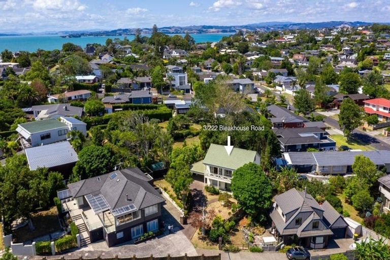 Photo of property in 3/222 Bleakhouse Road, Mellons Bay, Auckland, 2014