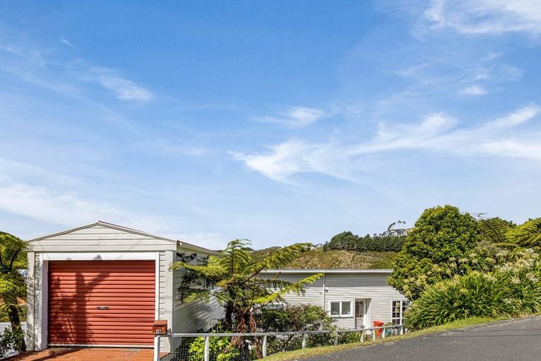 Photo of property in 16 Dominion Park Street, Johnsonville, Wellington, 6037