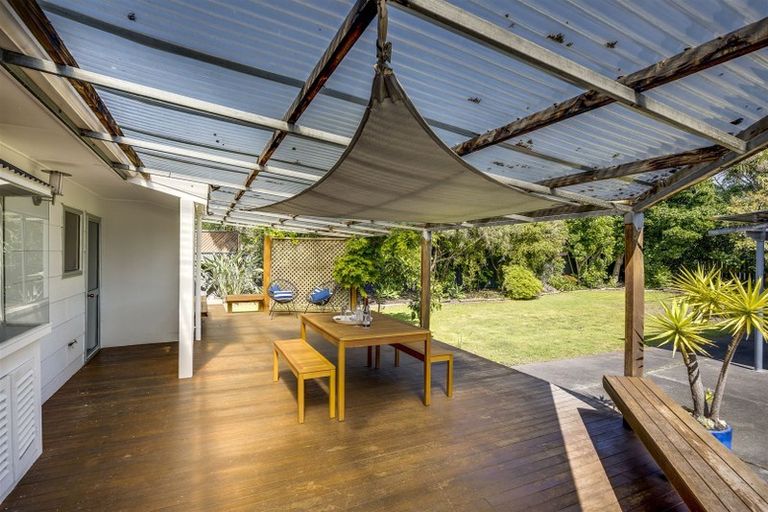 Photo of property in 3 Redwood Place, Te Awanga, 4102