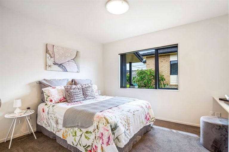 Photo of property in 27/197 Royal Road, Massey, Auckland, 0614