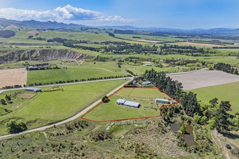 Photo of property in 17 Dalbeg Road, Balcairn, Amberley, 7482