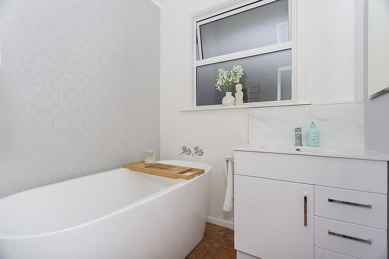 Photo of property in 12 Selwyn Street, South Hill, Oamaru, 9400