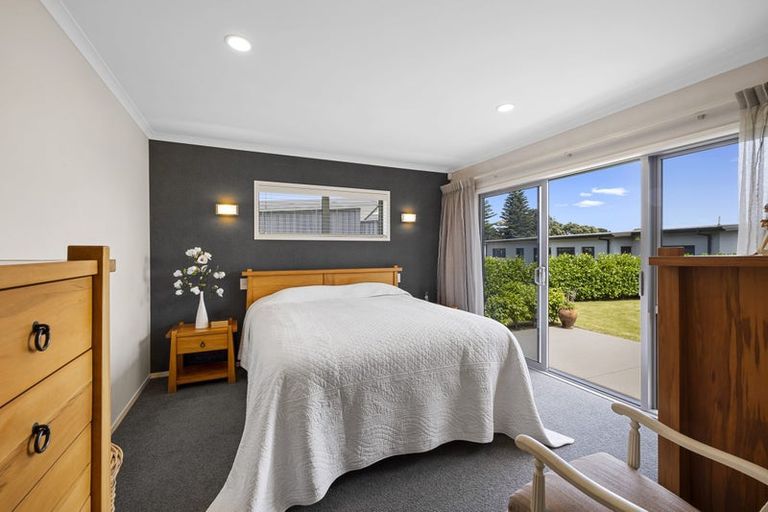 Photo of property in 3 Condor Crescent, Waiwhakaiho, New Plymouth, 4312