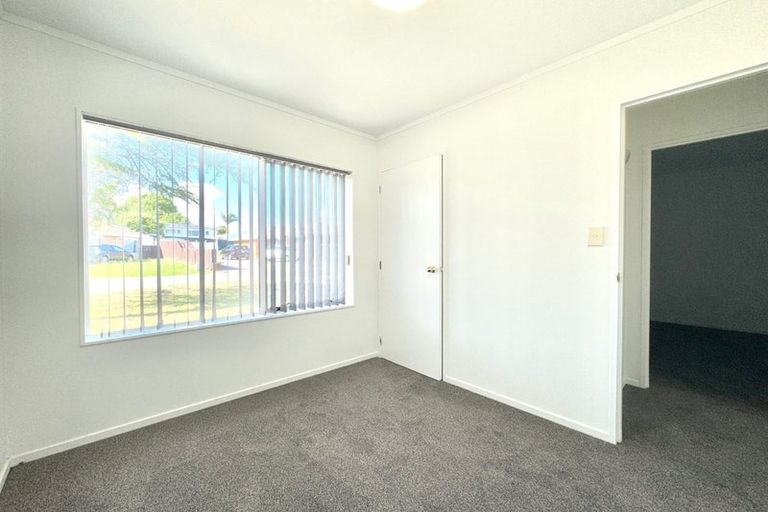 Photo of property in 17 Horlicks Place, Randwick Park, Auckland, 2105