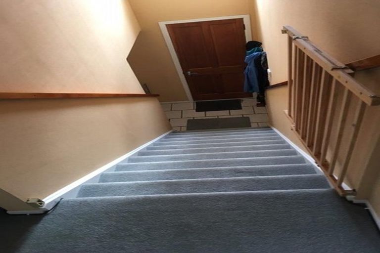 Photo of property in 1 Cyril Way, Paparangi, Wellington, 6037