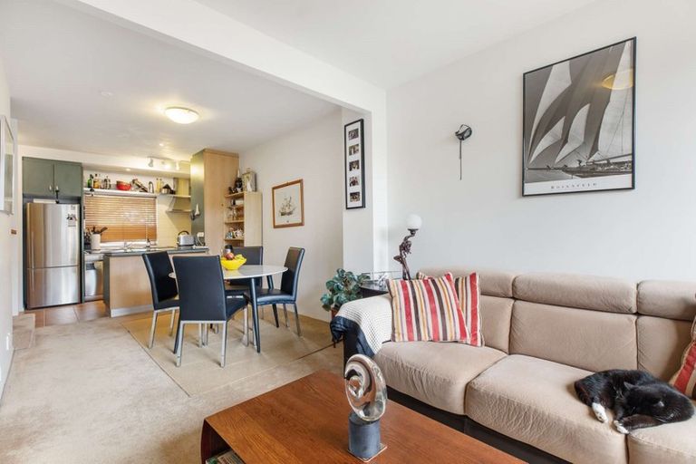 Photo of property in 50 Kirikiri Lane, East Tamaki, Auckland, 2013