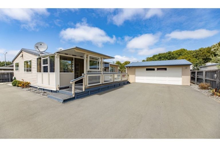 Photo of property in 681 Main North Road, Belfast, Christchurch, 8051