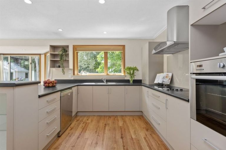 Photo of property in 110 Clyde Road, Ilam, Christchurch, 8041