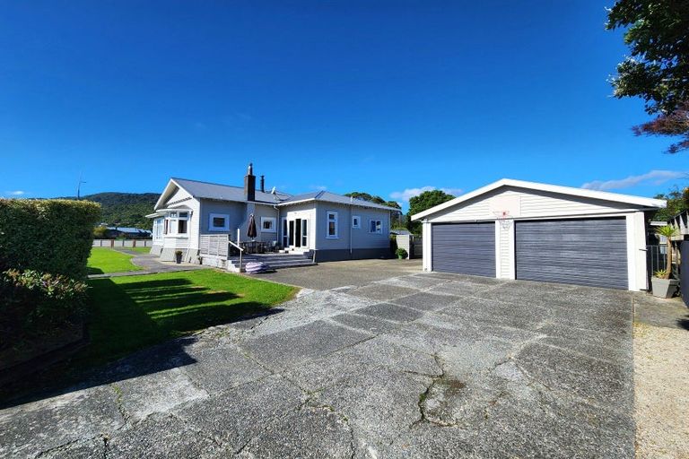 Photo of property in 16 Marsden Road, Greymouth, 7805