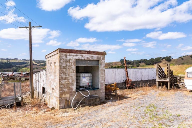 Photo of property in 1820 State Highway 12, Paparoa, 0571