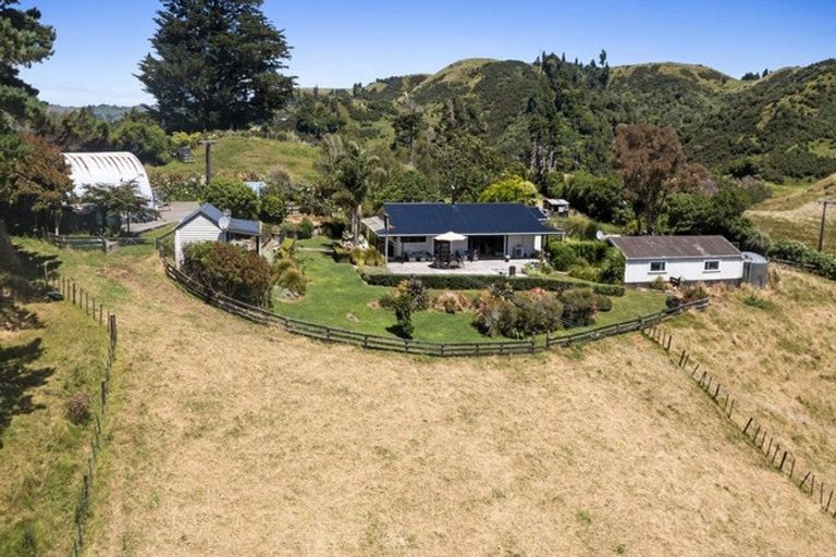 Photo of property in 543 Mataro Road, Onaero, Urenui, 4375