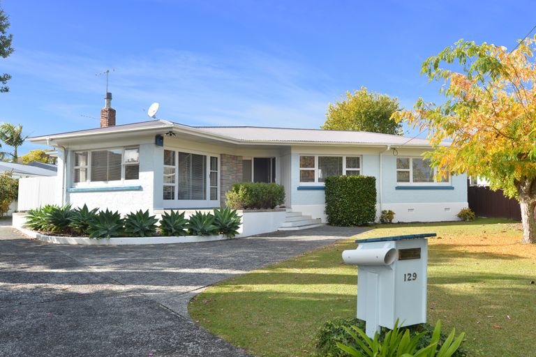 Photo of property in 129 Onerahi Road, Onerahi, Whangarei, 0110