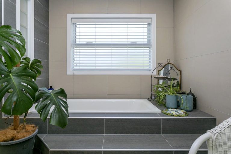 Photo of property in 11 Pukeko Way, Kinloch, Taupo, 3377