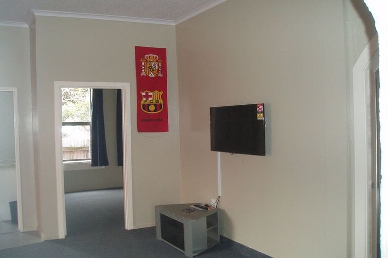 Photo of property in 857 Cumberland Street, North Dunedin, Dunedin, 9016