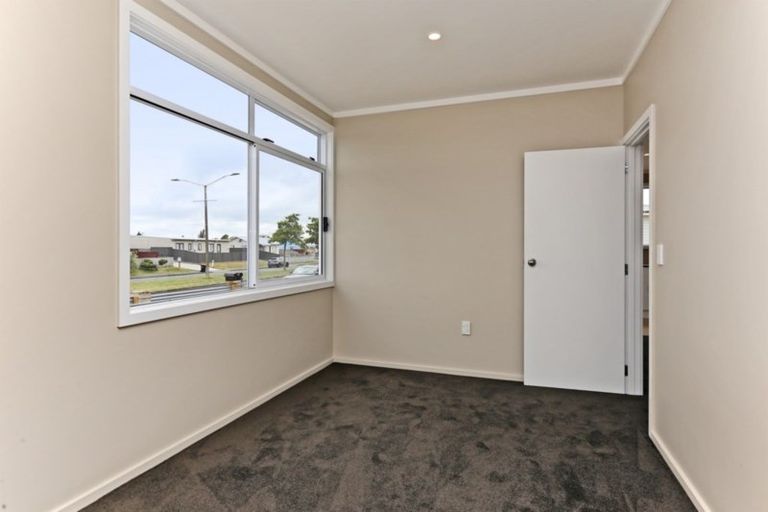 Photo of property in 335 Flaxmere Avenue, Flaxmere, Hastings, 4120