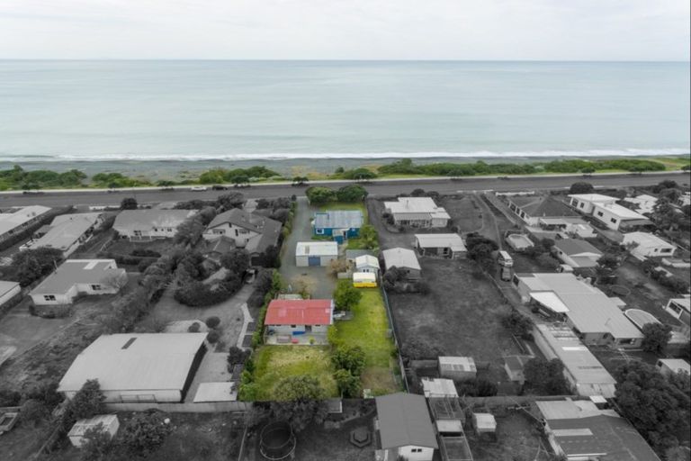 Photo of property in 138 Beach Road, Haumoana, 4102