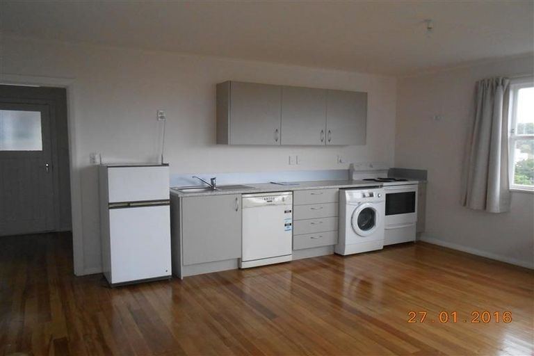 Photo of property in 33 Pembroke Road, Northland, Wellington, 6012